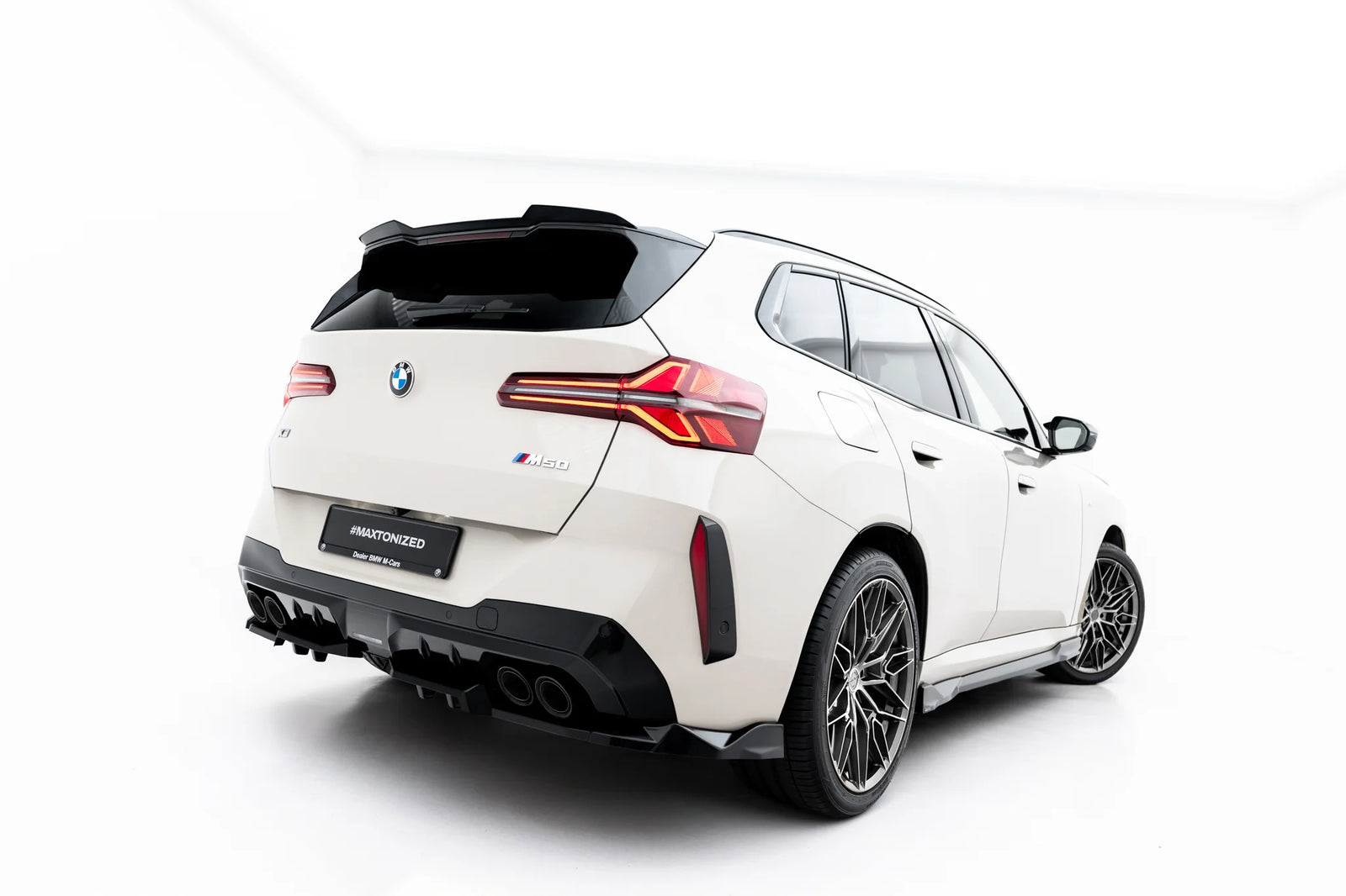 BMW X3 sa MAXTON DESIGN zadnjim difuzorom