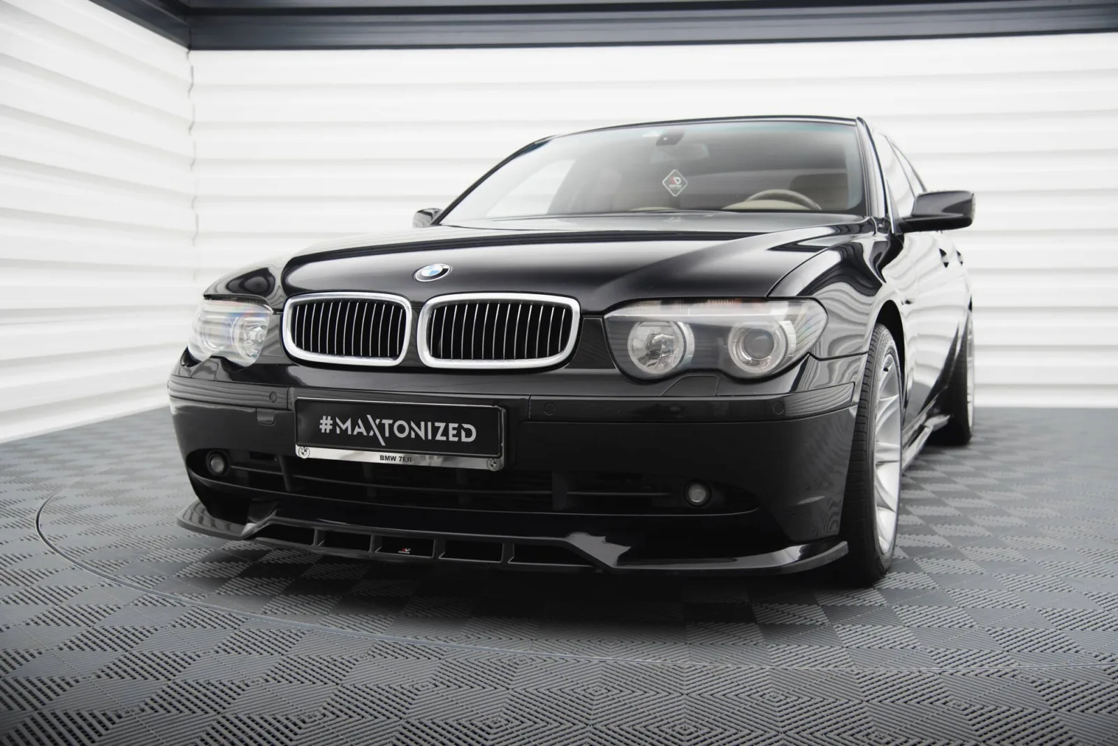 Front Splitter compatible with BMW 7 E65