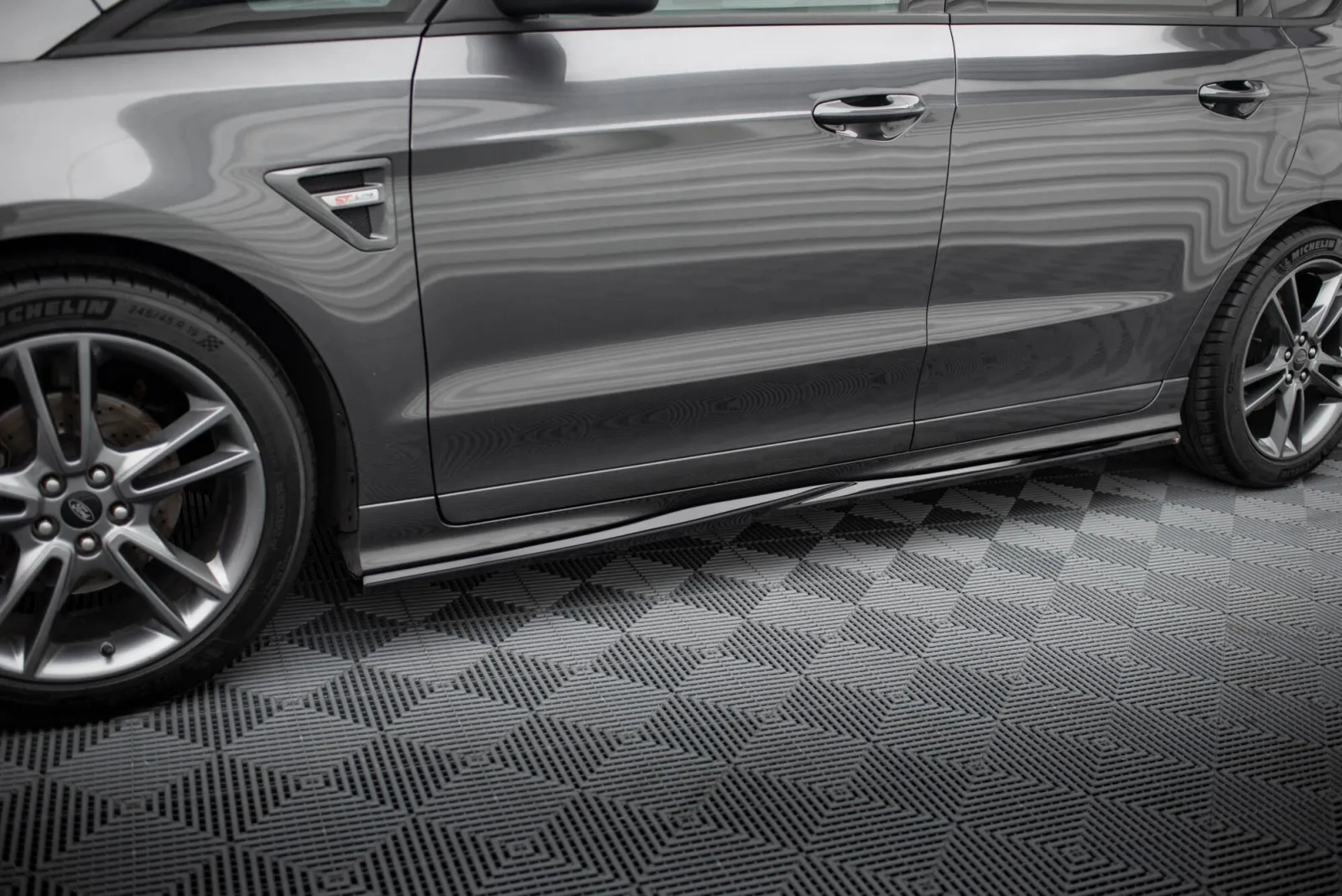 Side Skirts Diffusers compatible with Ford S-Max ST-Line Mk2