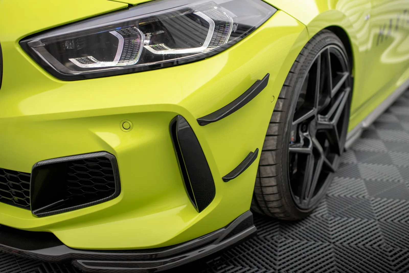 Carbon Canards Prepreg compatible with BMW 1 M-Pack / M135i / 128ti F40