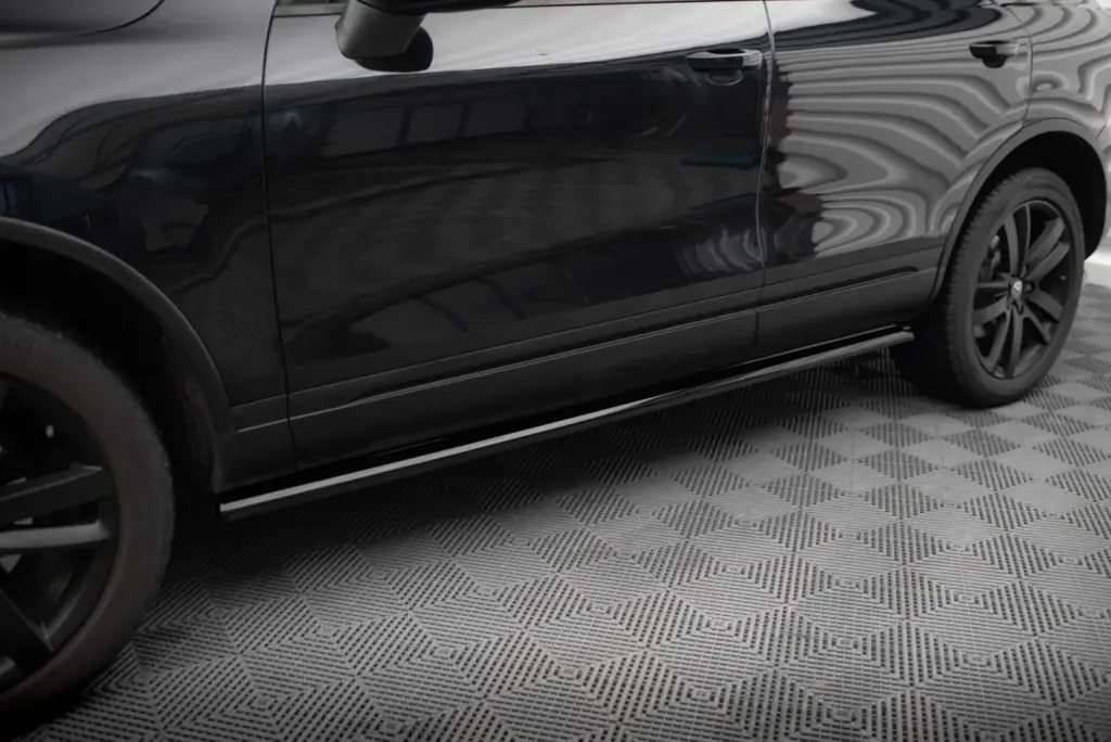 Side Skirts Diffusers compatible with Volkswagen Touareg Mk2