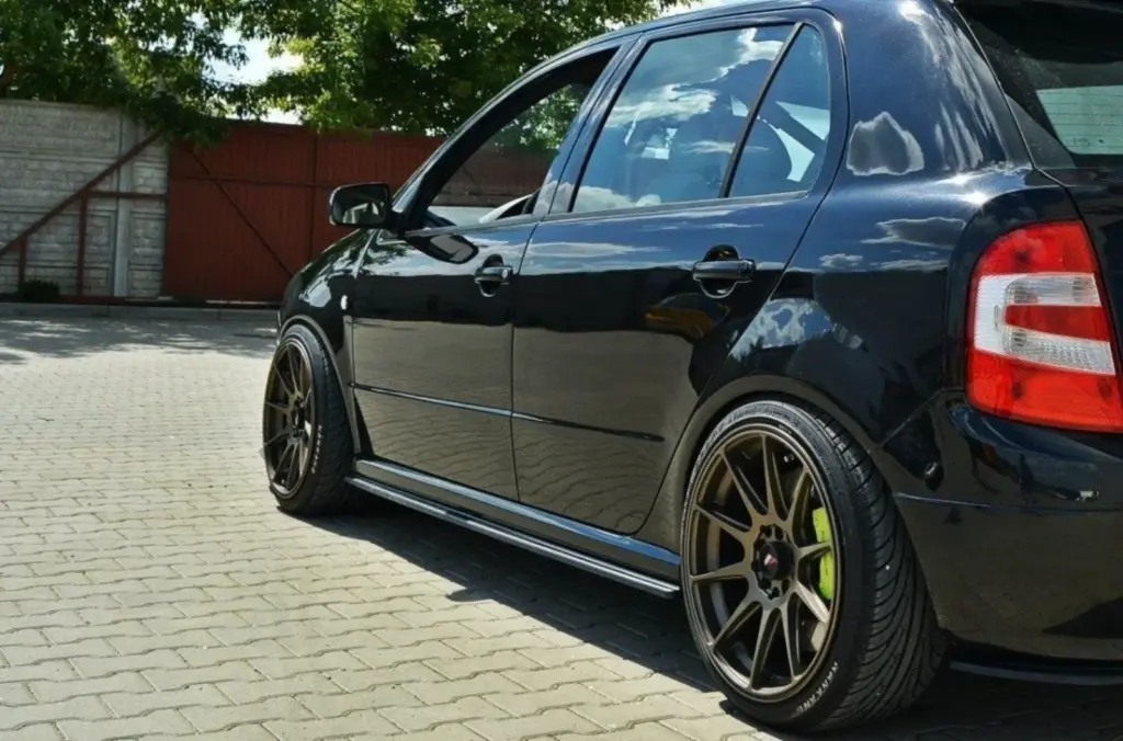 Side Skirts Diffusers compatible with Skoda Fabia RS Mk1