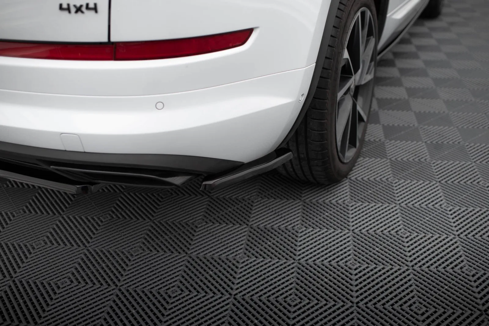 Rear Side Splitters compatible with Skoda Kodiaq RS Mk1 / Mk1 Facelift