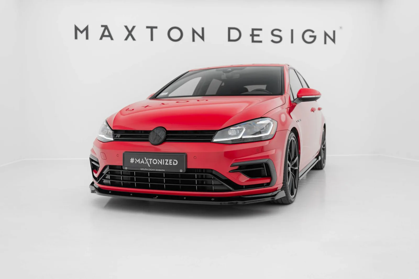 Front Splitter V.1 compatible with Volkswagen Golf R / R-Line Mk7 Facelift