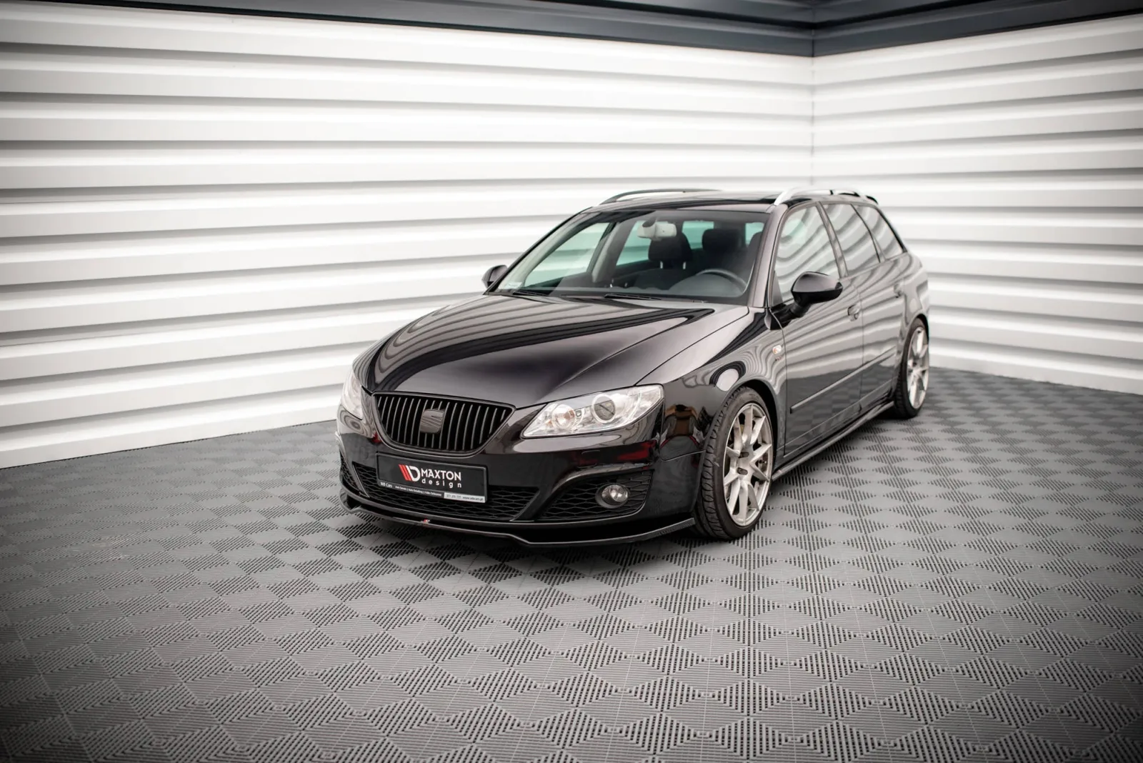 Front Splitter V.2 compatible with Seat Exeo