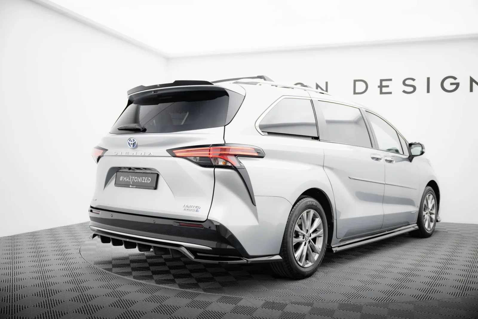Rear Splitter (With Diffuser) compatible with Toyota Sienna Mk4