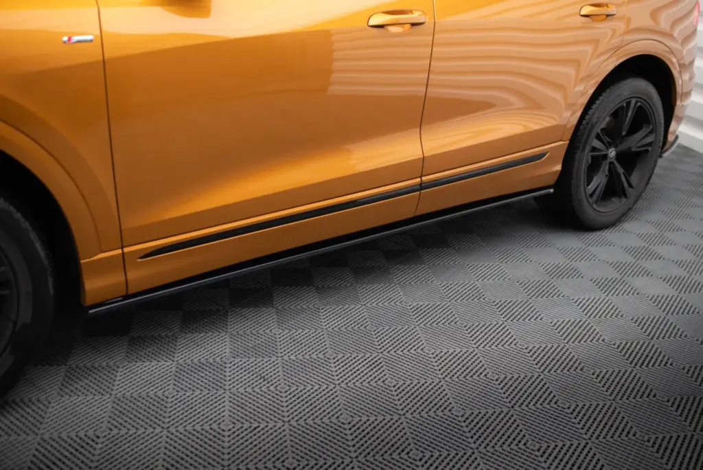 Side Skirts Diffusers V.1 compatible with Audi Q8 / Q8 S-line / SQ8 Mk1