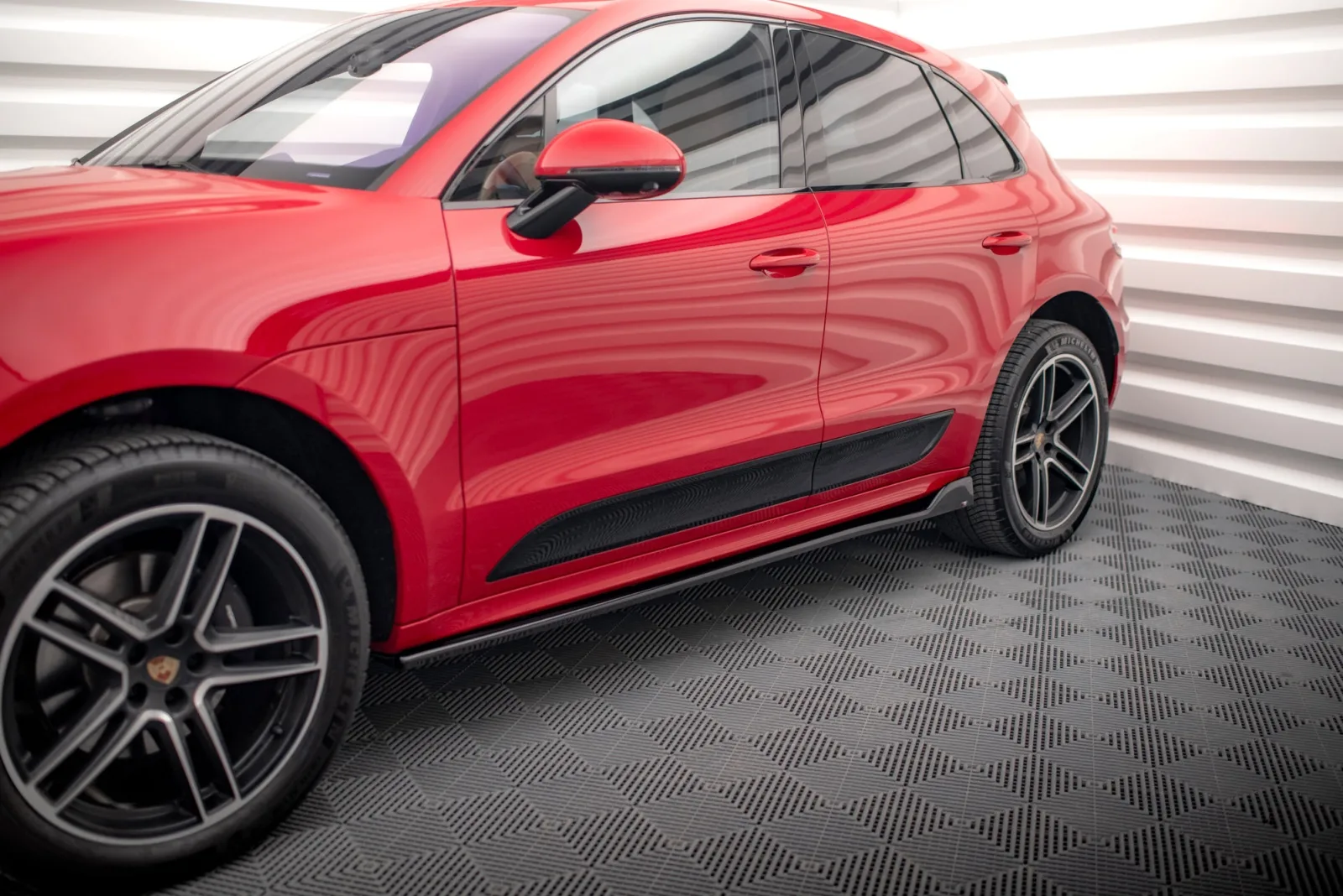 Side Skirts Diffusers compatible with Porsche Macan GTS / Sport Design Mk1
