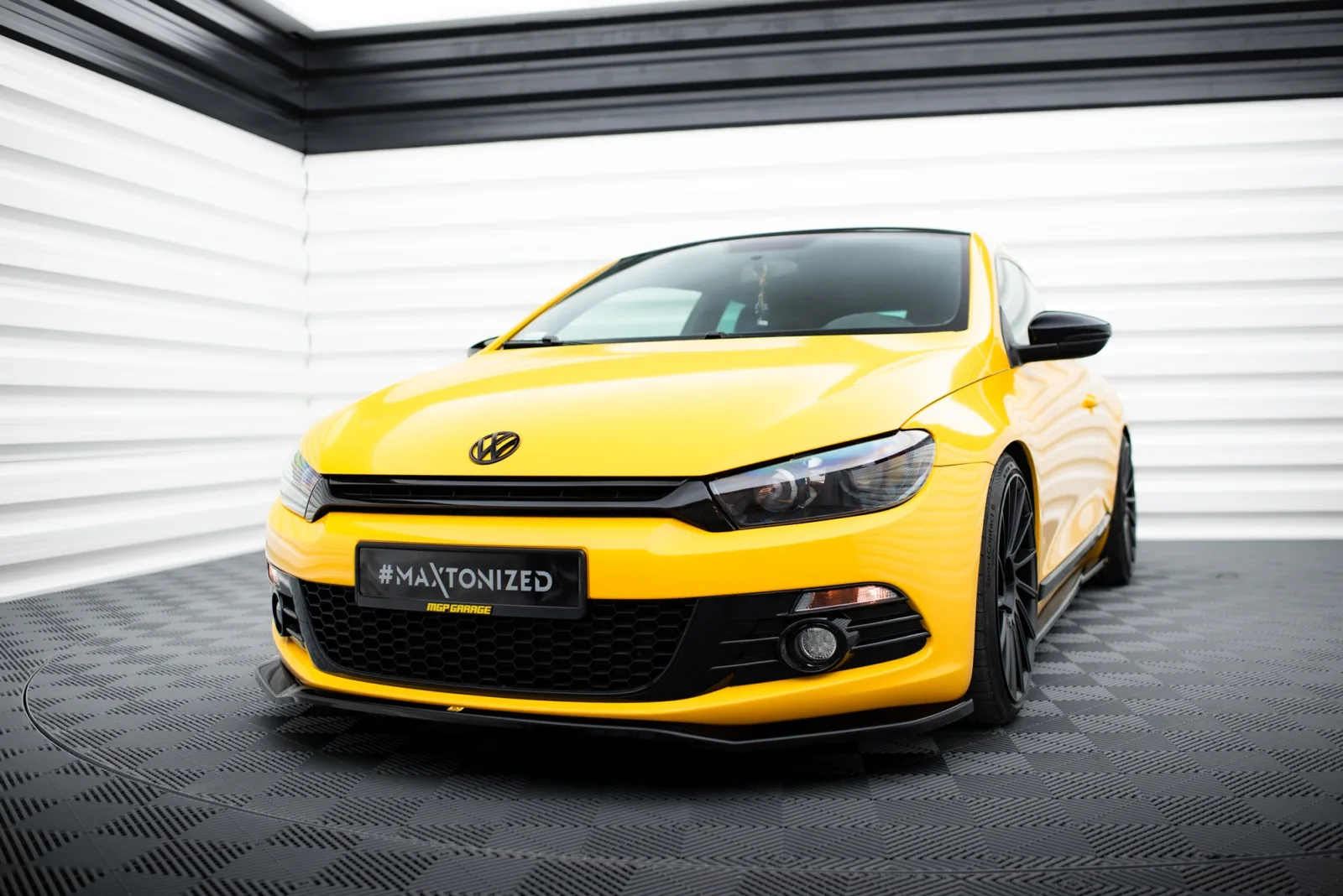 Front Splitter V.2 compatible with Volkswagen Scirocco Mk3
