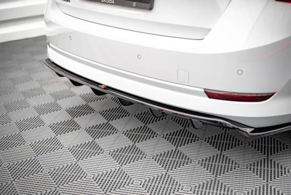 Rear Splitter (With Diffuser) compatible with Skoda Octavia Mk4