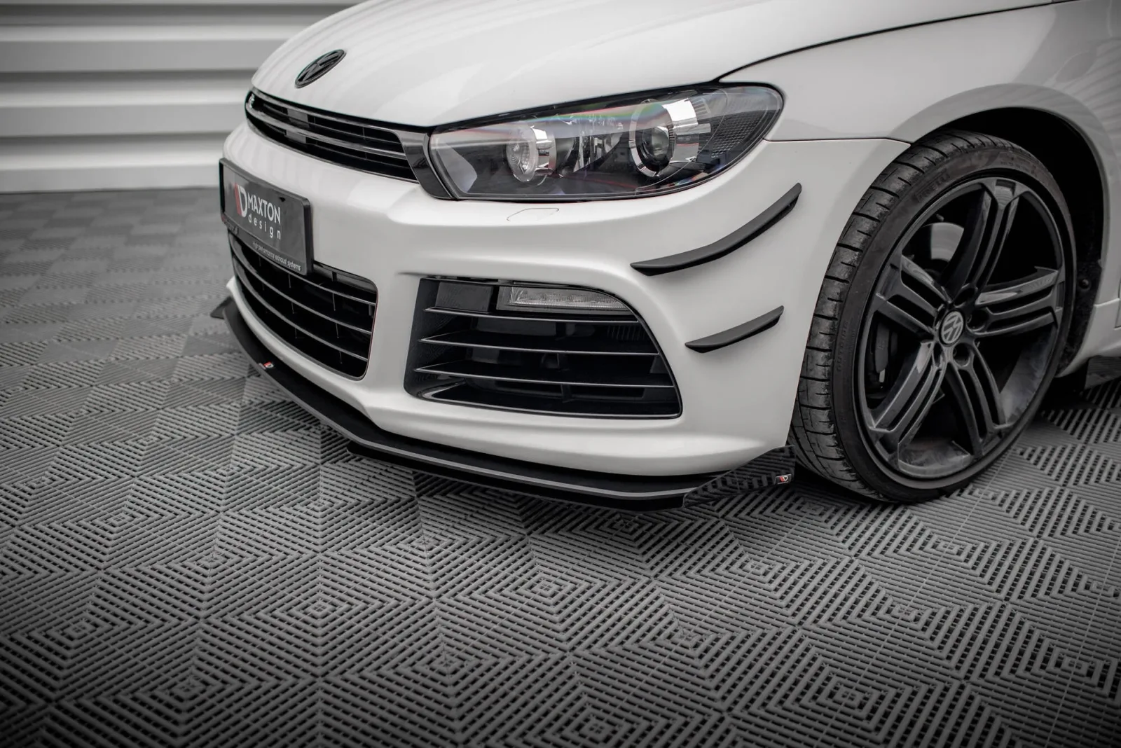 Front Flaps compatible with Volkswagen Scirocco R Mk3