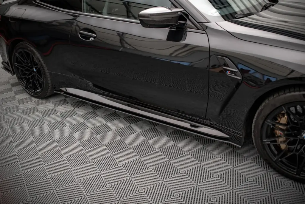 Side Skirts Diffusers Street Pro compatible with BMW M4 G82