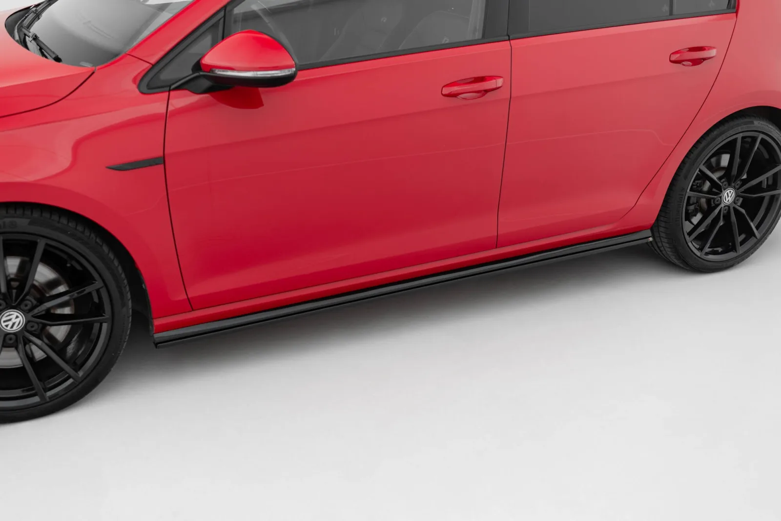 Side Skirts Diffusers V.2 compatible with Volkswagen Golf R / R-Line Mk7 Facelift