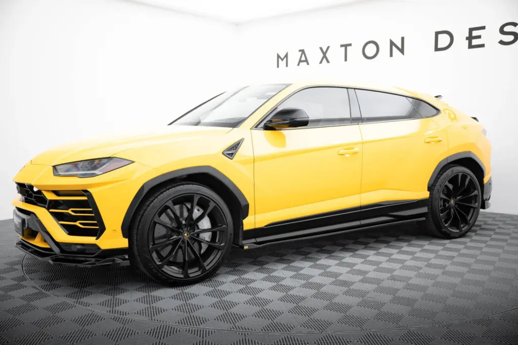 Set of Splitters compatible with Lamborghini Urus Mk1