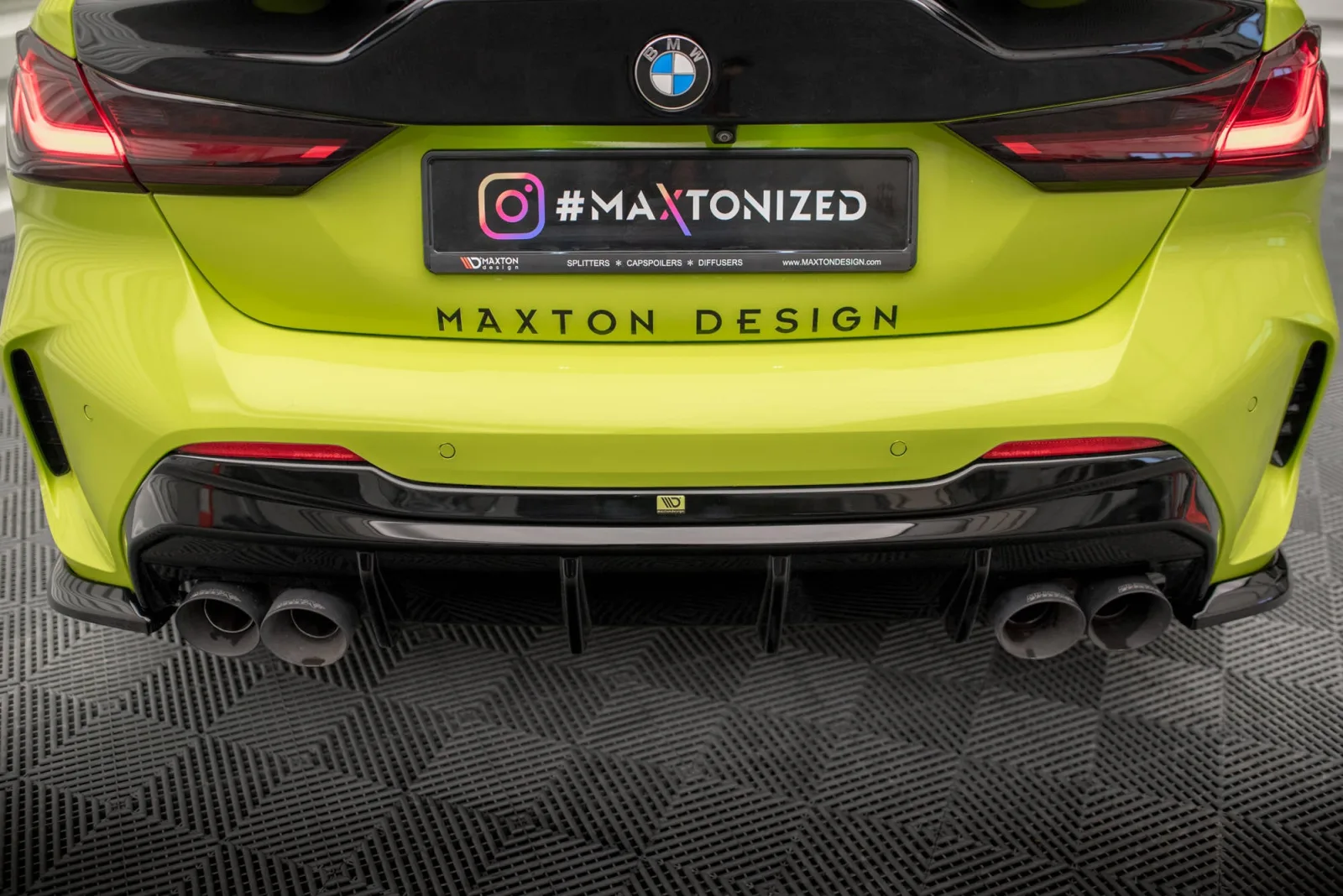 Rear Valance V.3 + exhaust Milltek Sport compatible with BMW 1 M135i / 128ti F40