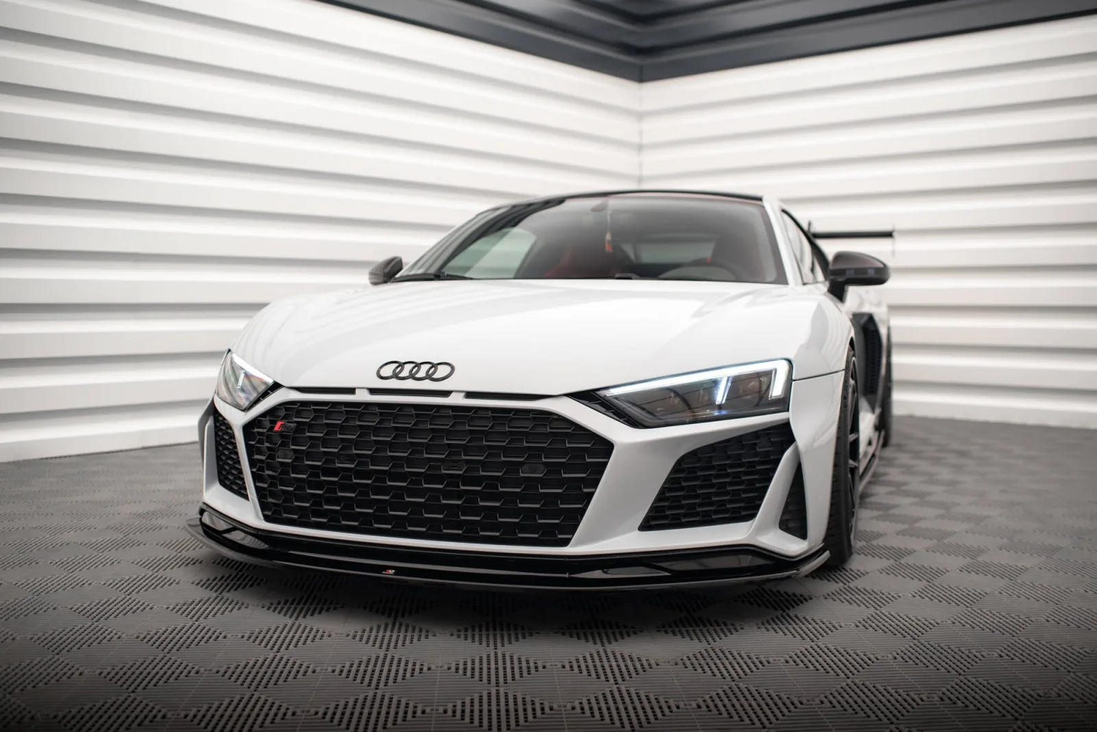 Front Splitter V.2 compatible with Audi R8 Mk2 Facelift