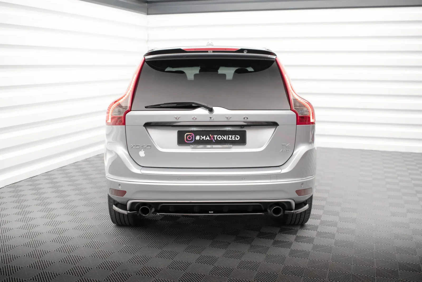 Rear Splitter compatible with Volvo XC60 R-Design Mk1 Facelift
