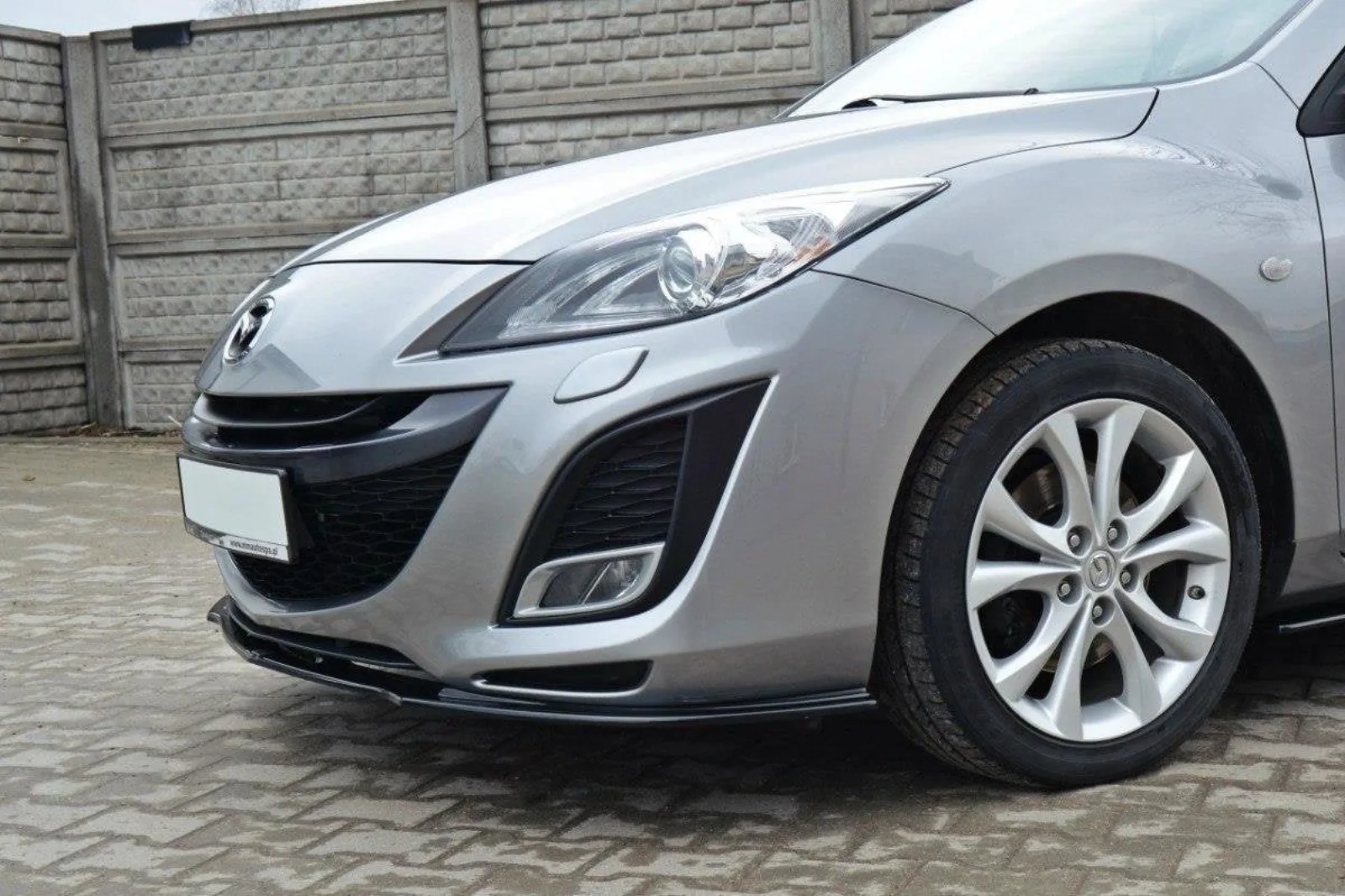 Front Splitter compatible with Mazda 3 MK2 Sport Pre-Facelift