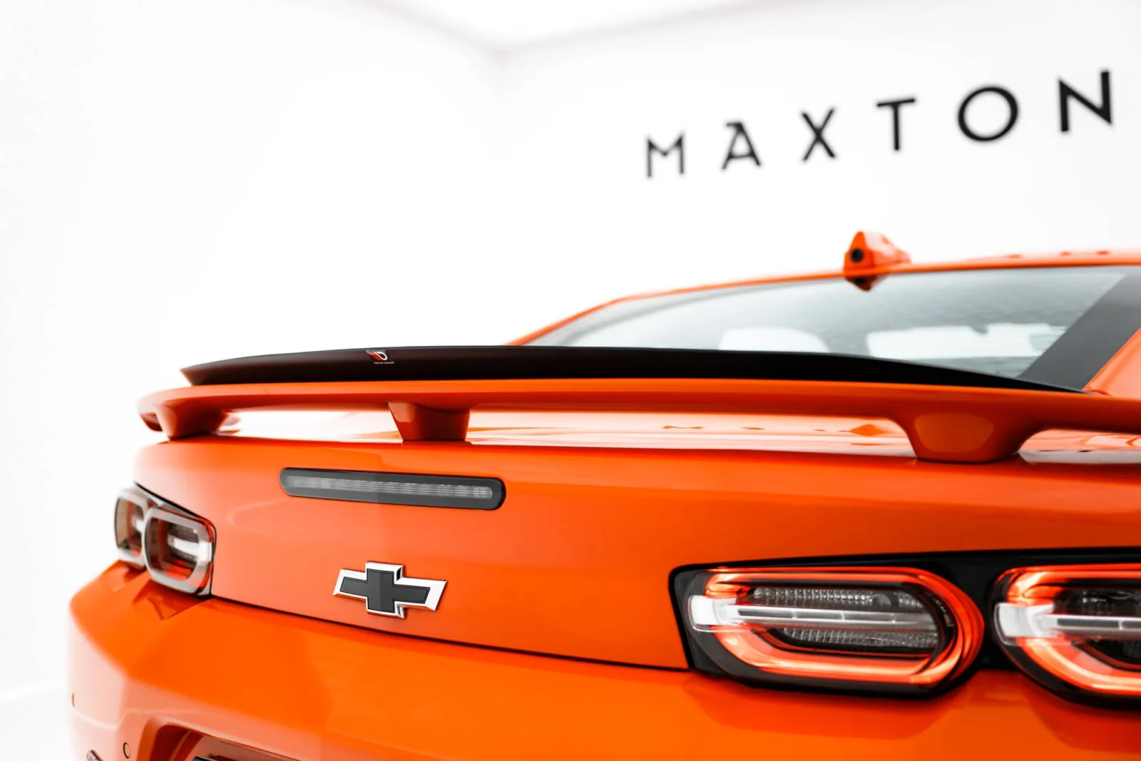 Spoiler Cap compatible with Chevrolet Camaro SS Mk6 Facelift