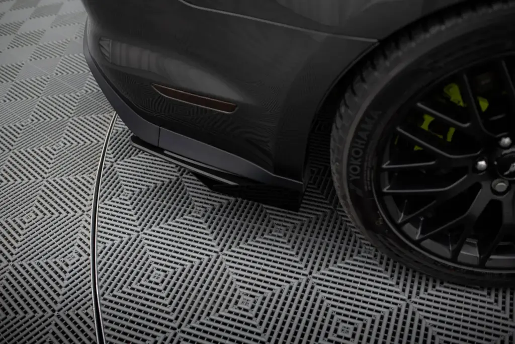 Rear Side Flaps compatible with Ford Mustang GT Mk6
