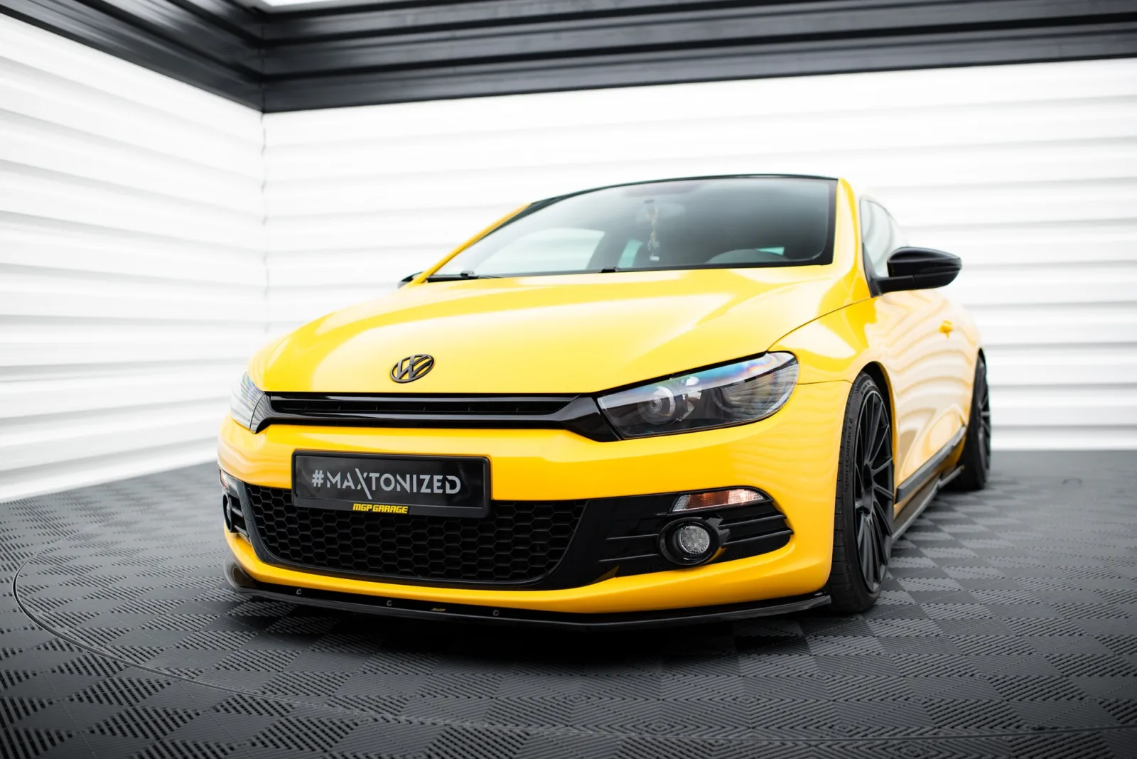 Front Splitter compatible with VW Scirocco 3