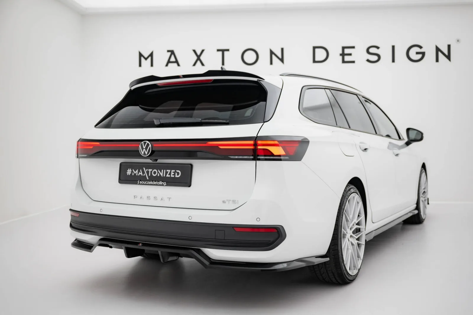 Rear Splitter (With Diffuser) compatible with Volkswagen Passat B9