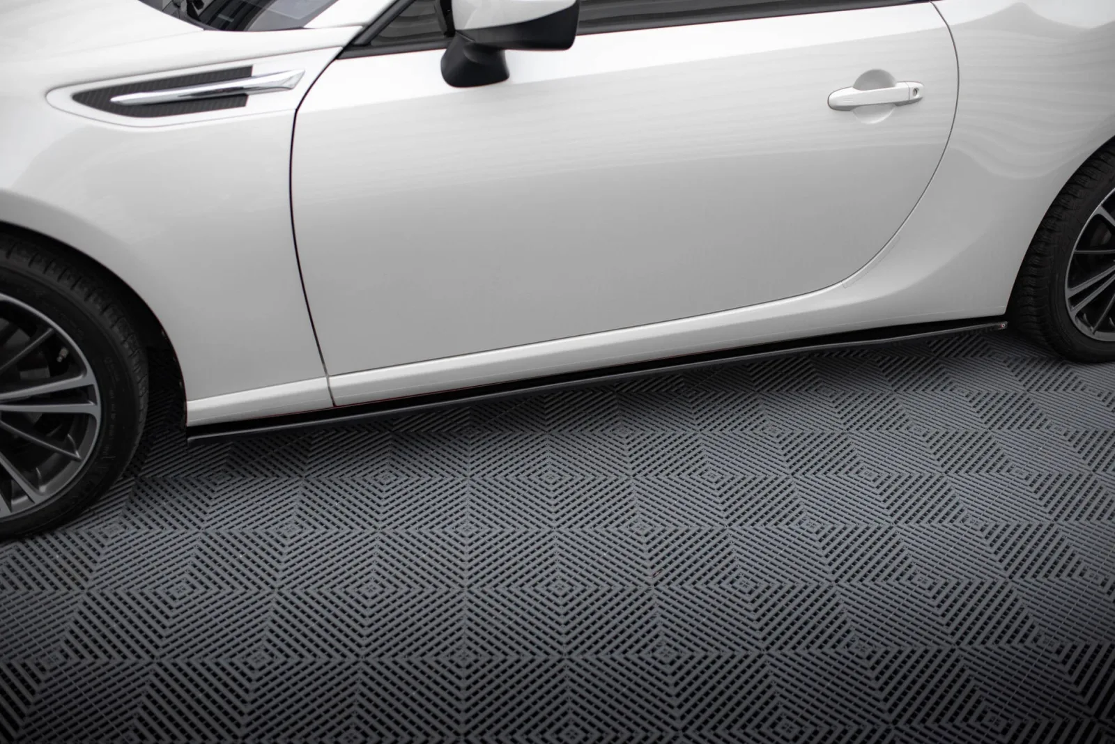 Side Skirts Diffusers V.1 compatible with Subaru BRZ Mk1 / Mk1 Facelift / Toyota GT86 Facelift
