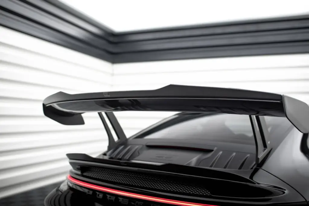 Upper Spoiler Extension compatible with Porsche 911 992 GT3