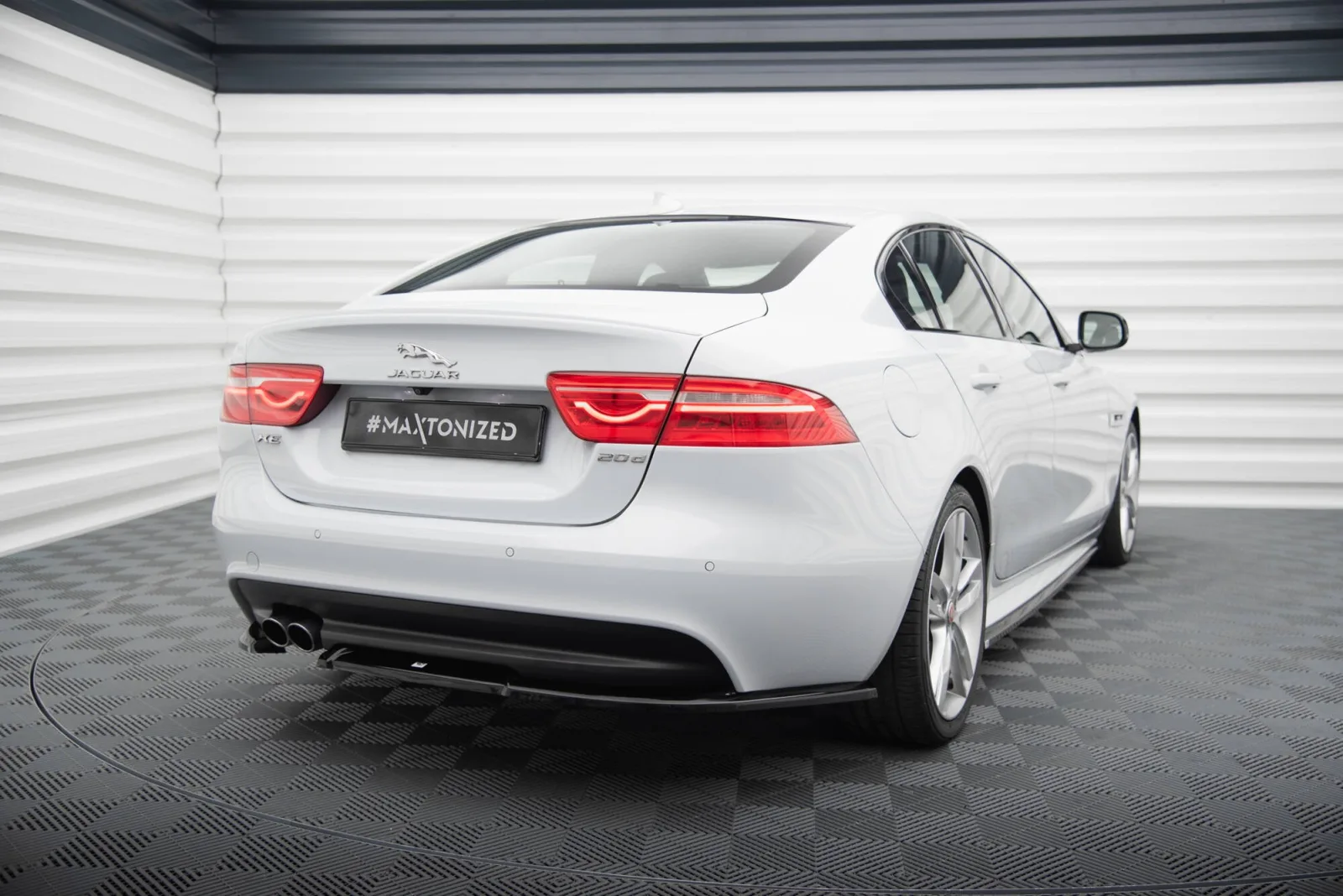Rear Side Splitters compatible with Jaguar XE R-Sport X760