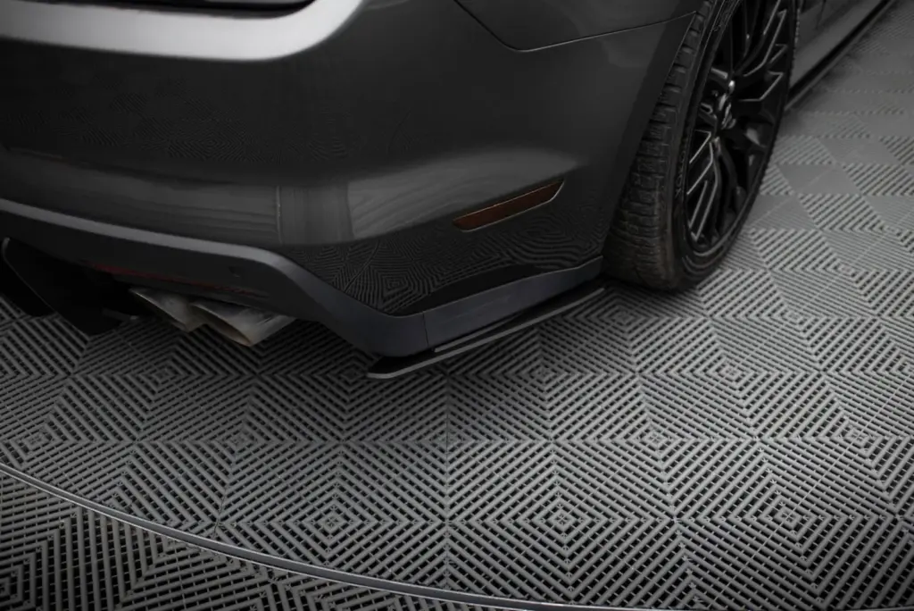 Rear Side Splitters Street Pro compatible with Ford Mustang GT Mk6