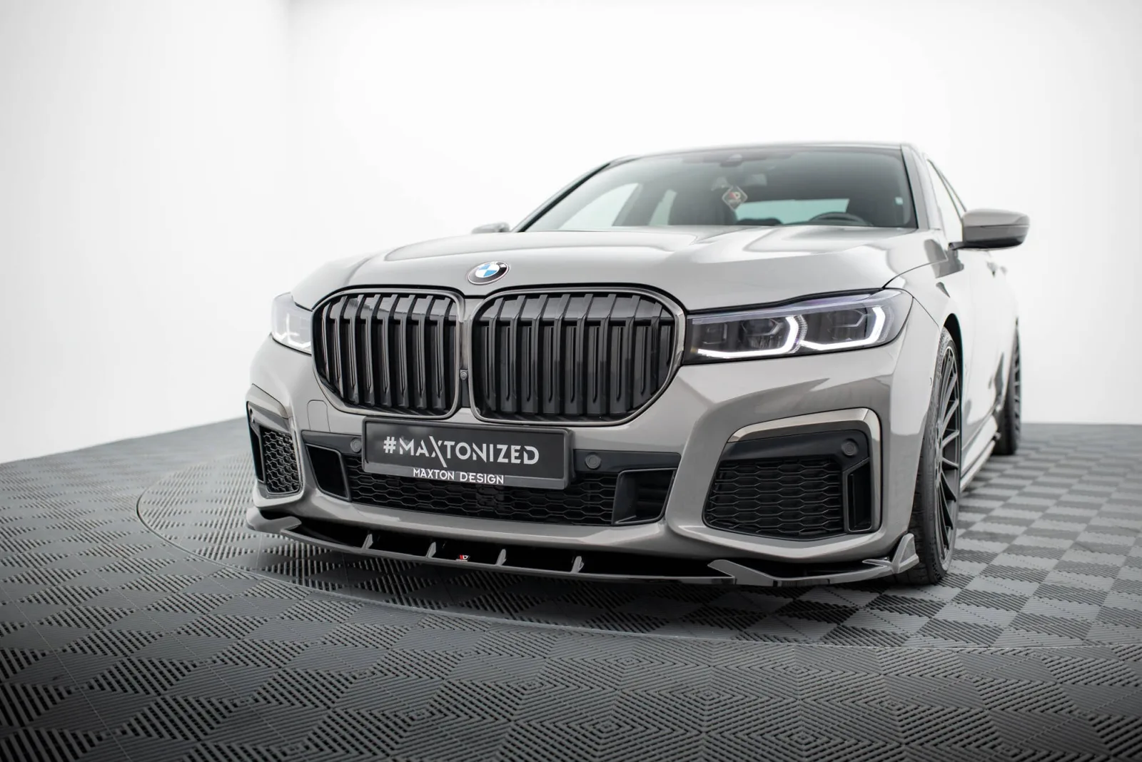 Front Splitter V.5 compatible with BMW 7 M-Pack G11 / G12 Facelift