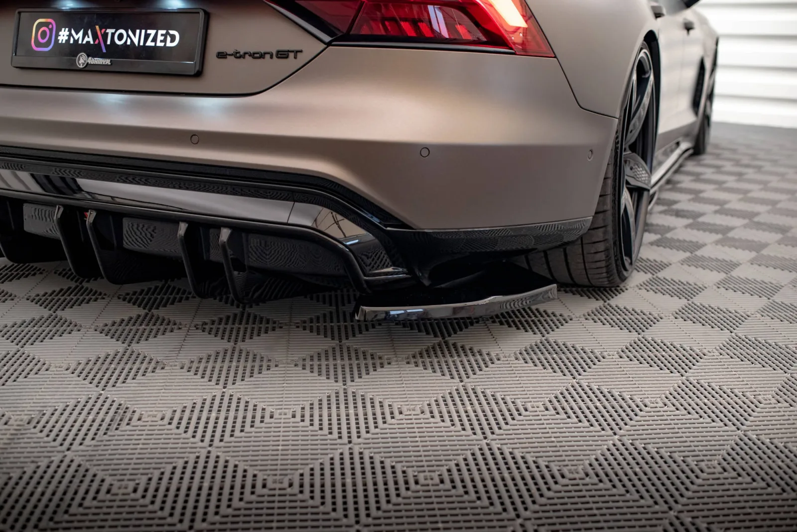 Rear Side Splitters V.2 compatible with Audi e-Tron GT / RS GT Mk1