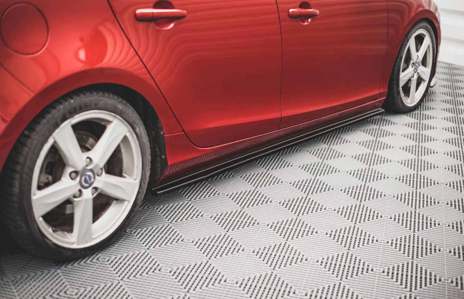 Side Skirts Diffusers compatible with Volvo V40