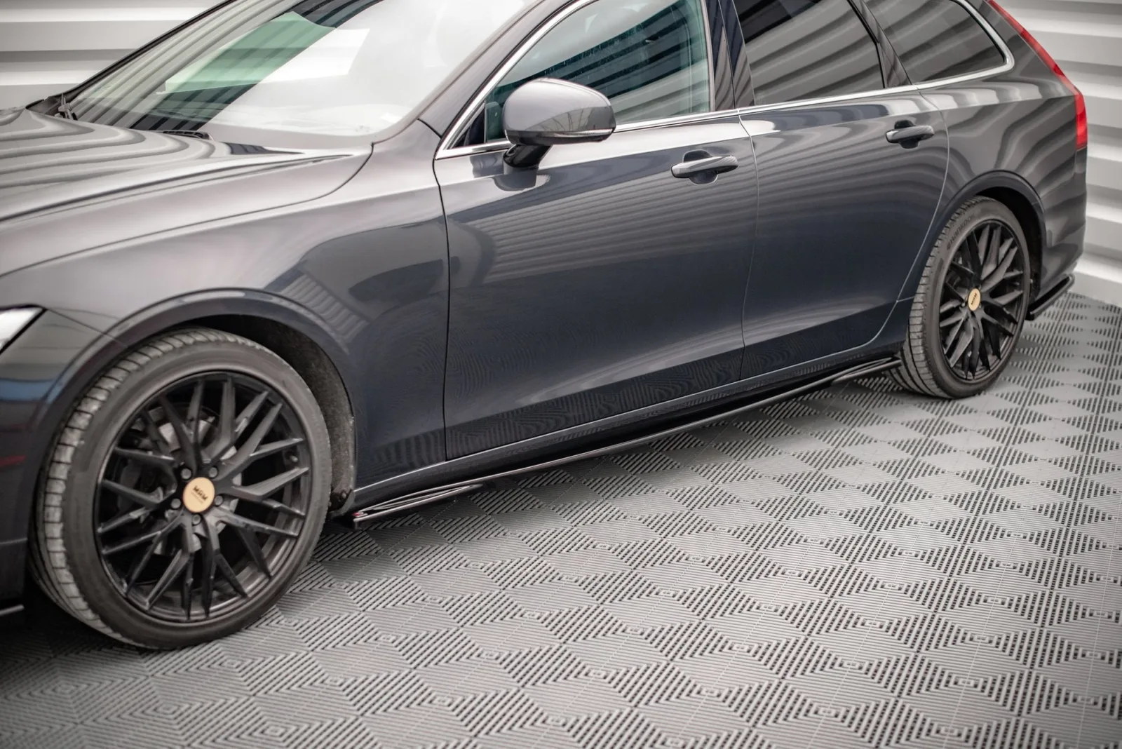 Side Skirts Diffusers compatible with Volvo V90 Mk2