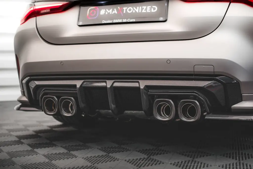 Prepreg Carbon Rear Diffuser compatible with BMW M4 G82 / G82 Facelift