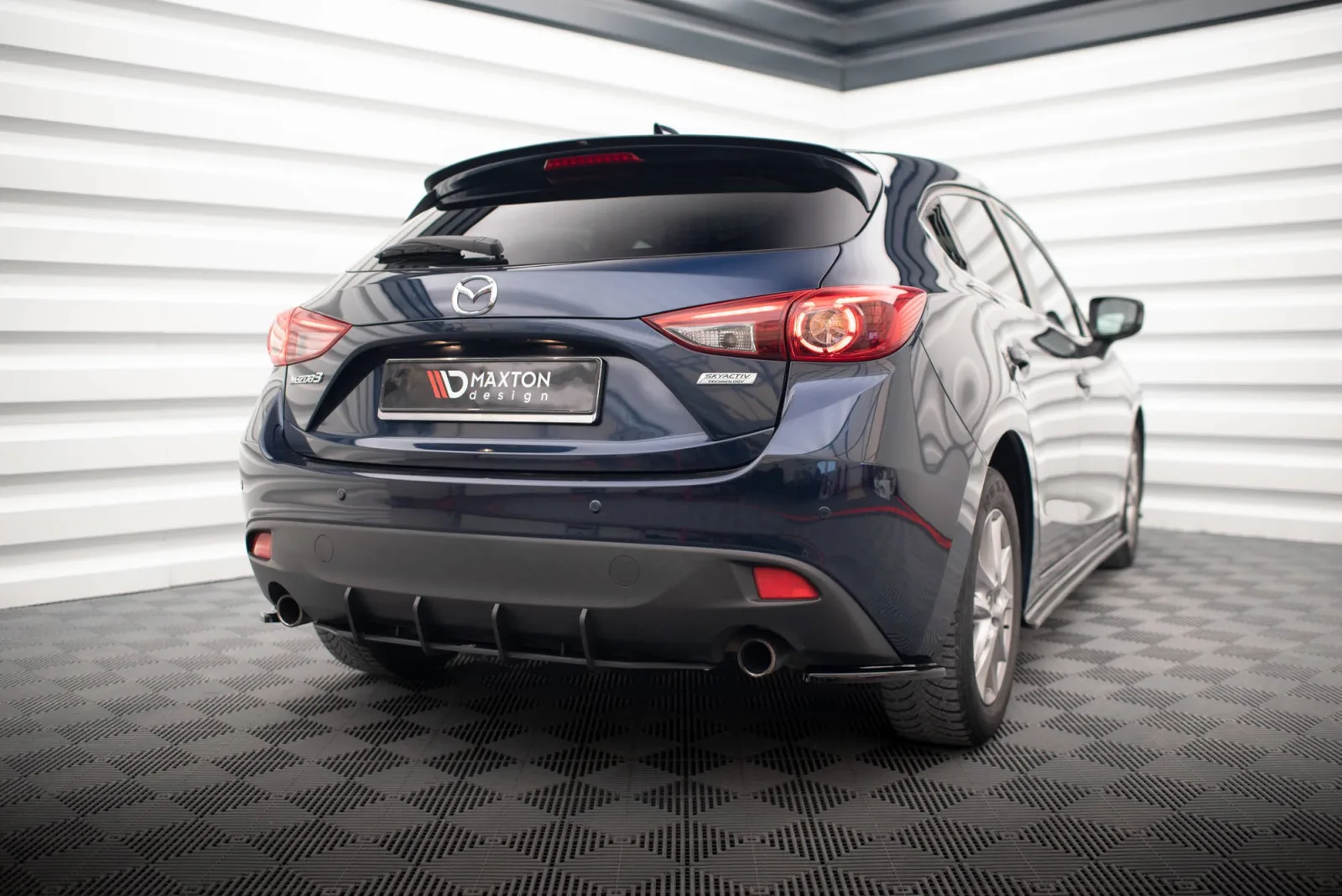Rear Diffuser Street Pro compatible with Mazda 3 Mk3