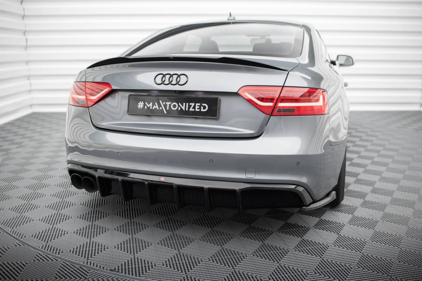 Rear Valance compatible with Audi S5 / A5 S-Line 8T Facelift (Version with double exhaust on one side)