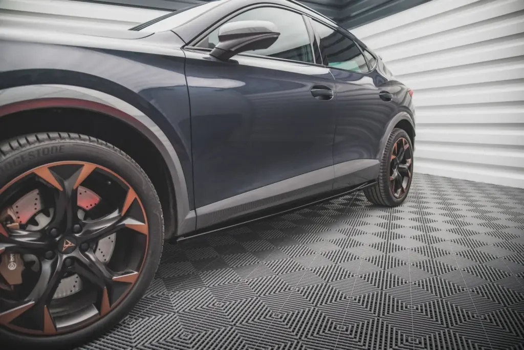 Side Skirts Diffusers V.1 compatible with Cupra Formentor