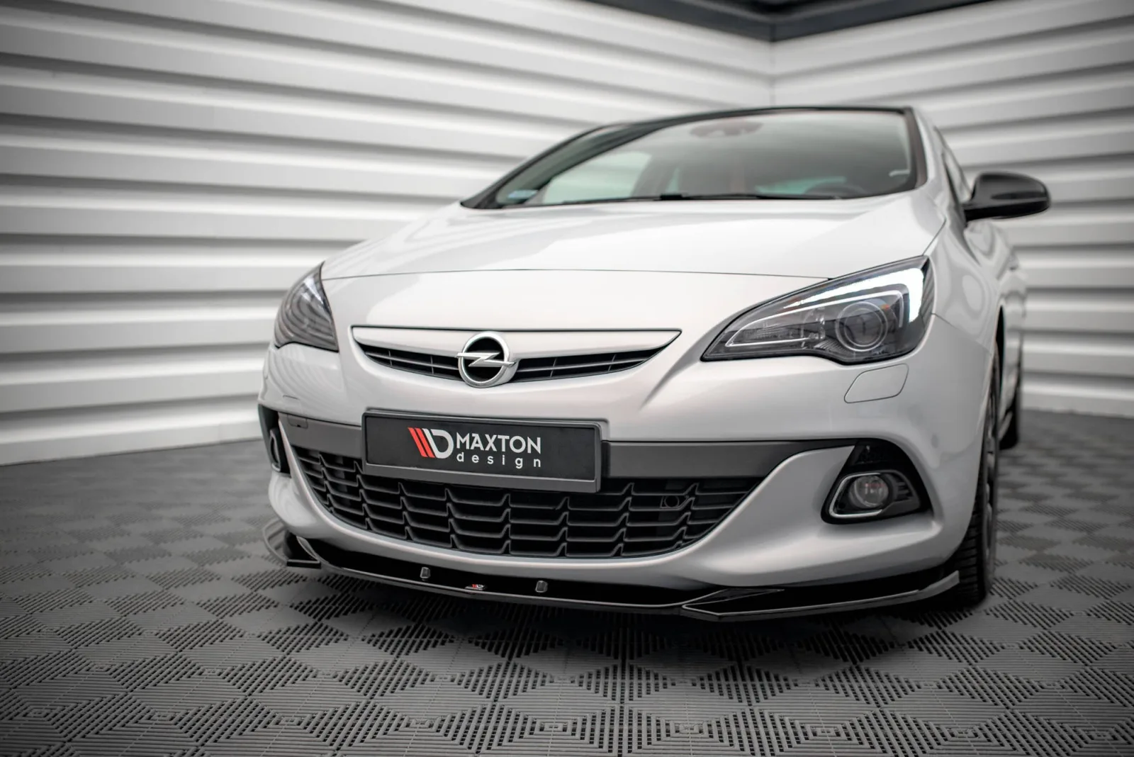 Front Splitter V.1 compatible with Opel Astra GTC OPC-Line J