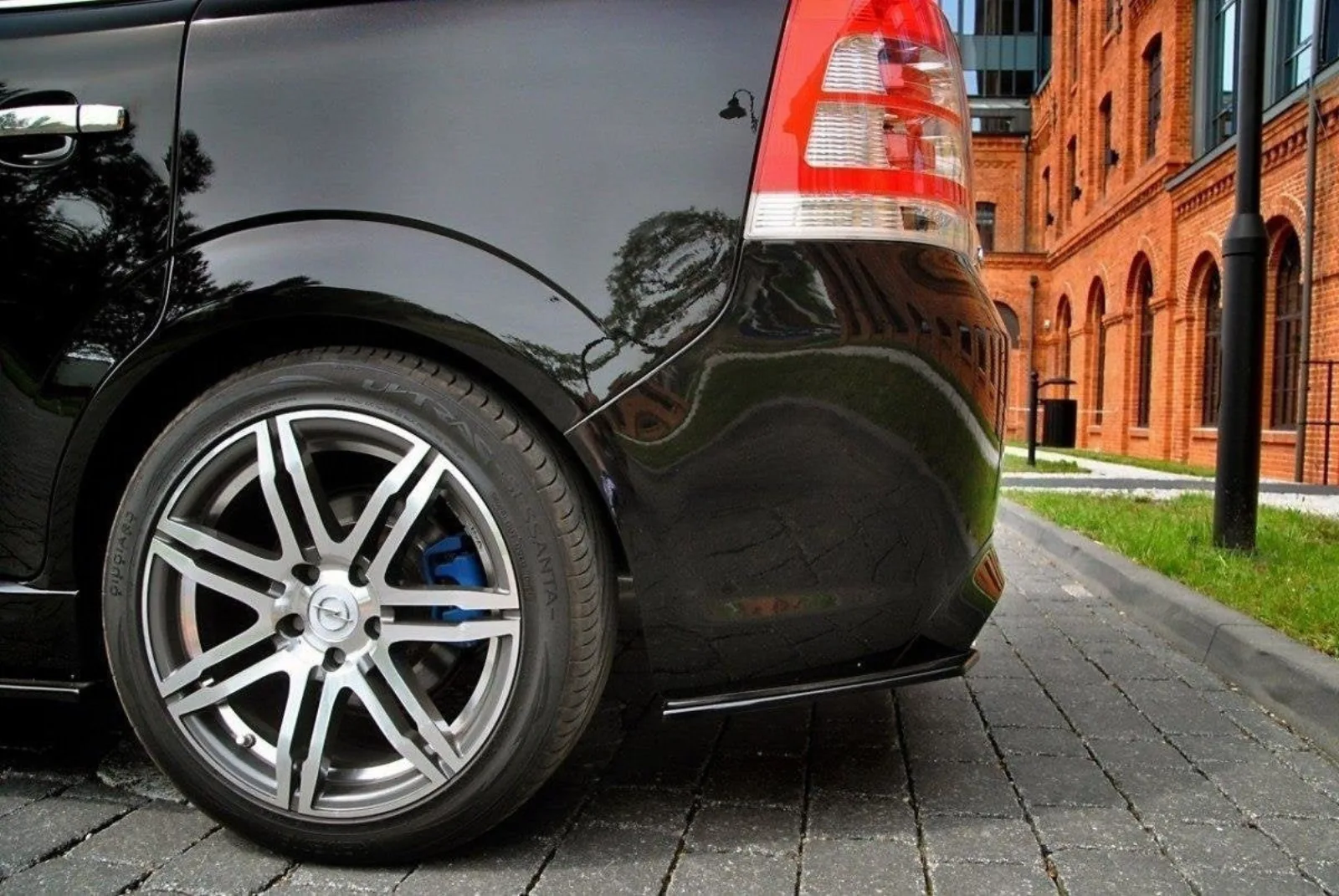 Rear Side Splitters compatible with Opel Zafira B OPC/VXR