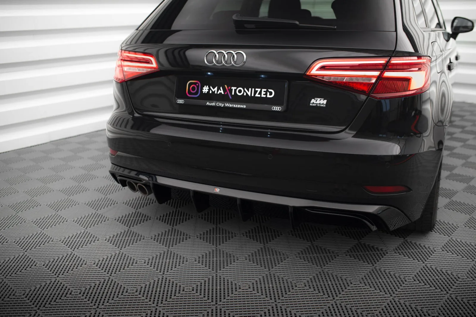 Rear Valance compatible with Audi A3 Sportback 8V Facelift (Version with double exhaust on one side)