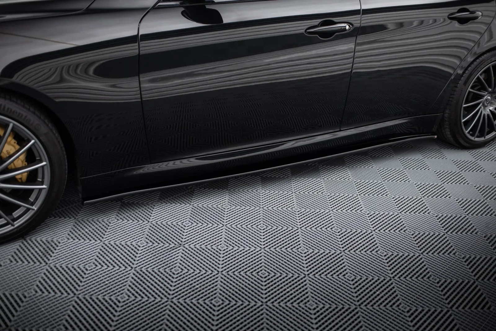 Side Skirts Diffusers compatible with Alfa Romeo Giulia Veloce