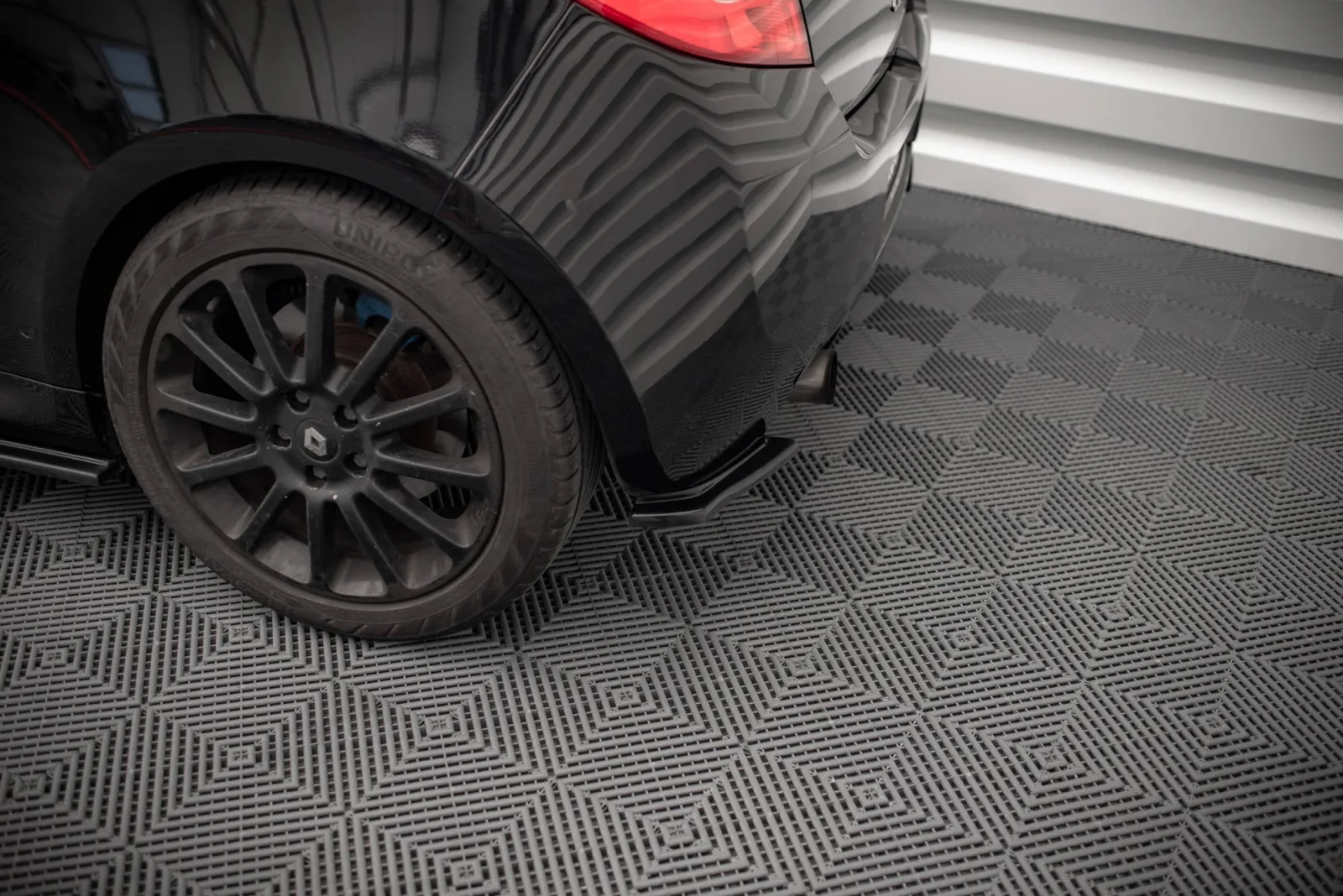 Rear Side Splitters compatible with Renault Clio III RS