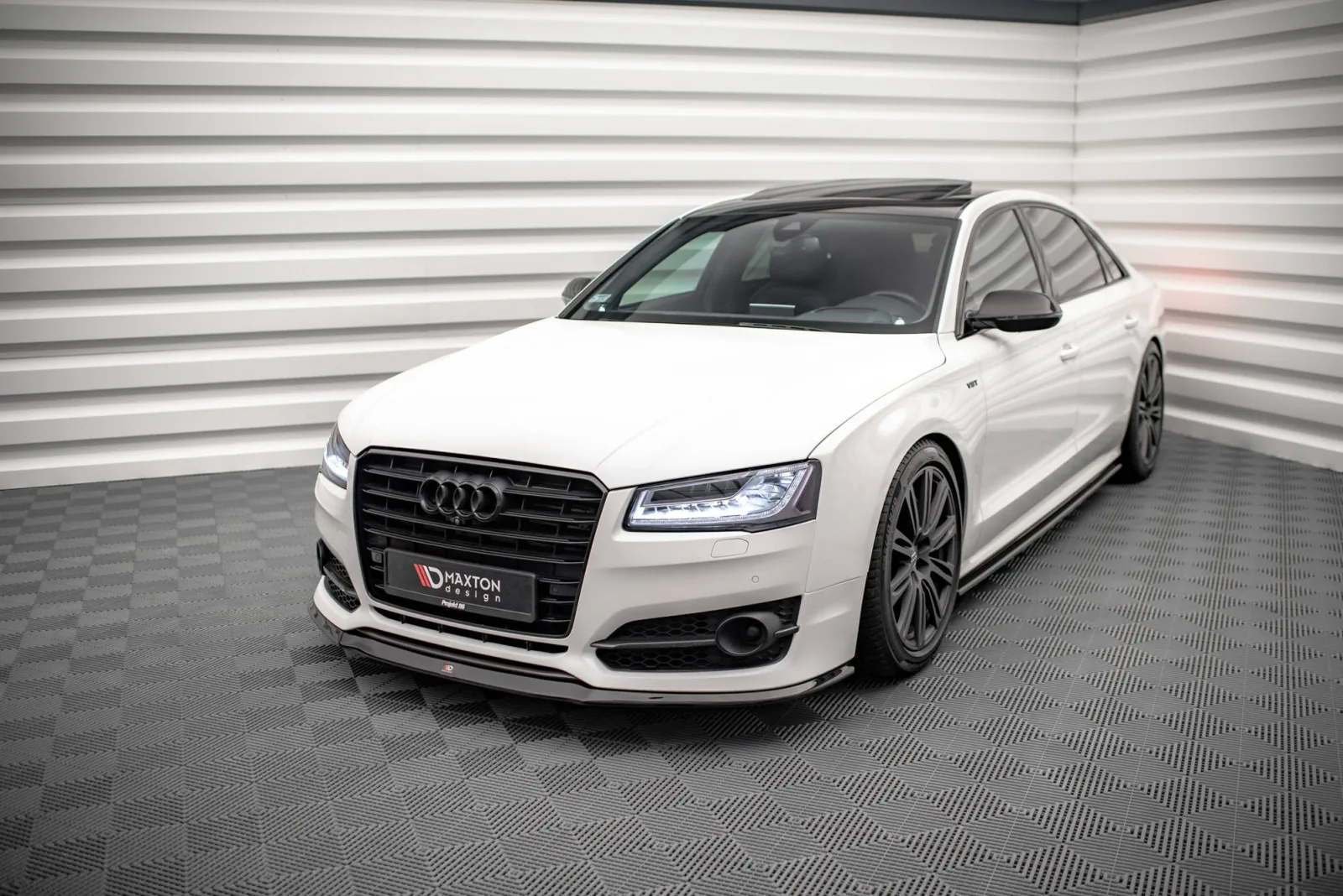 Front Splitter V.2 compatible with Audi S8 D4 FL