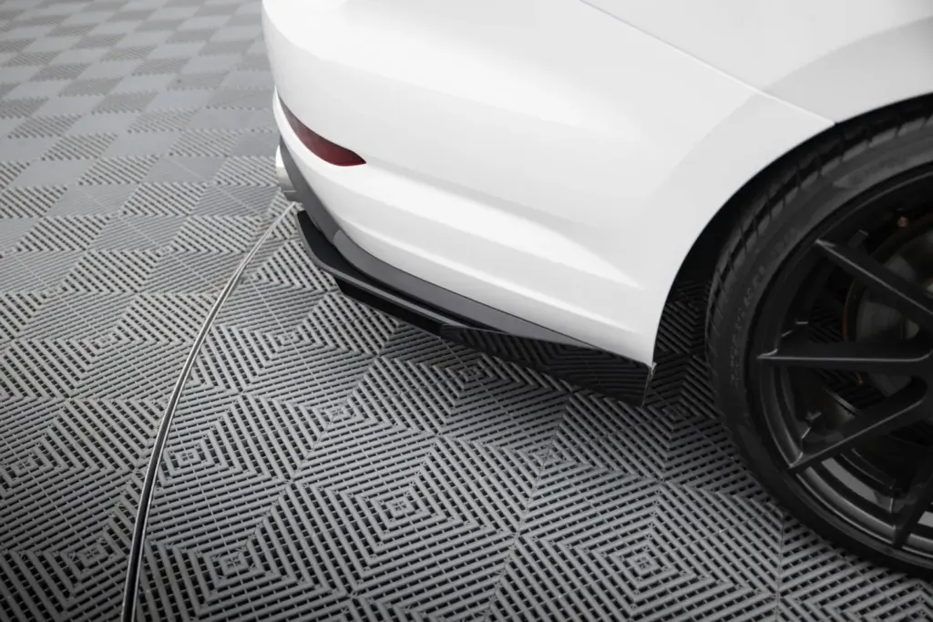 Rear Side Flaps compatible with Volkswagen Jetta GLI Mk7