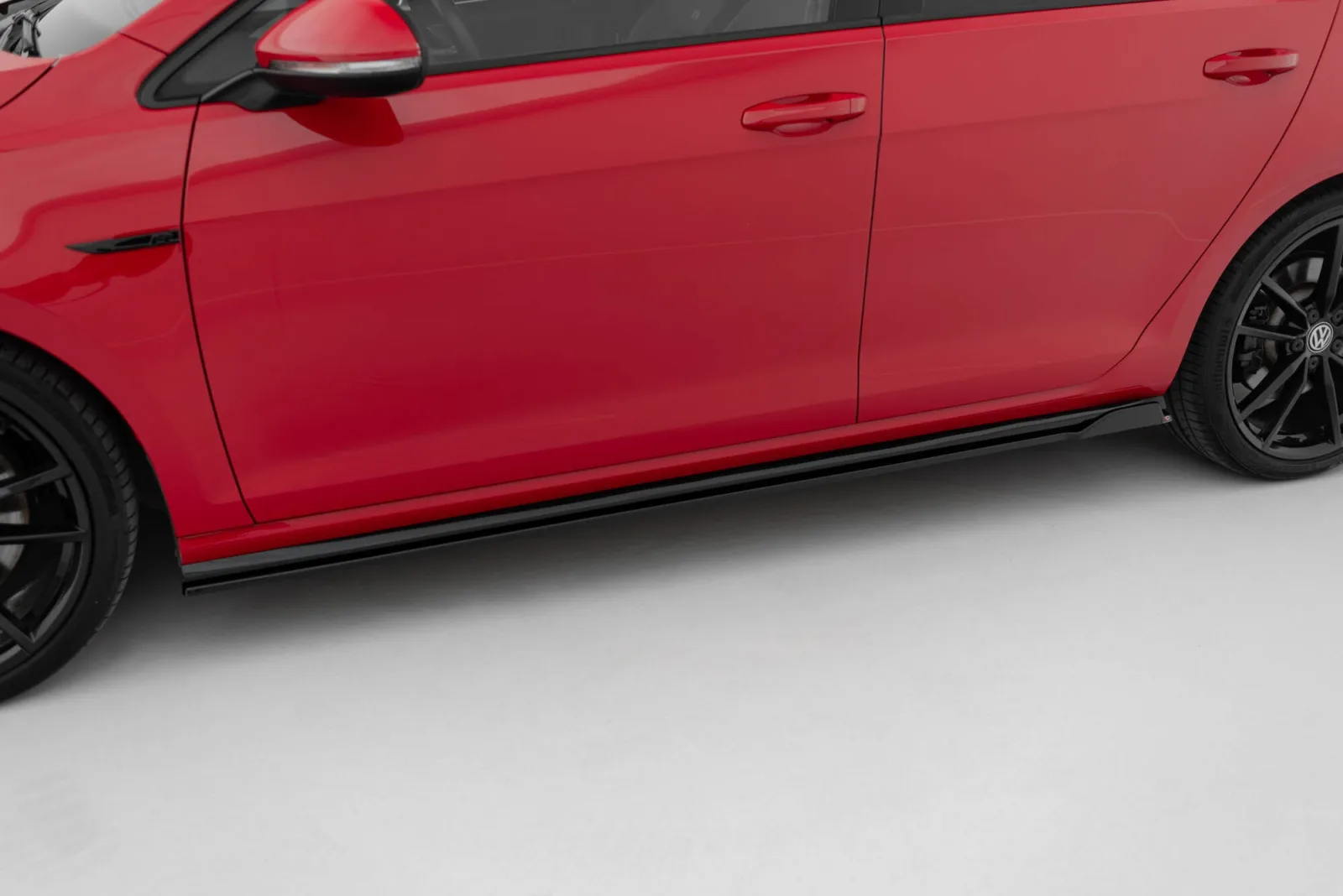 Side Skirts Diffusers V.1 compatible with Volkswagen Golf R / R-Line Mk7 Facelift