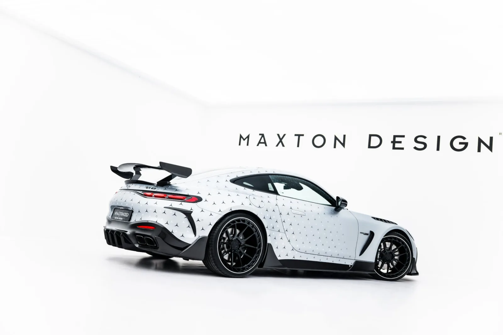 Prepreg Carbon Side Splitters compatible with Mercedes-AMG GT 63 / 55 / 63 S E Performance C192