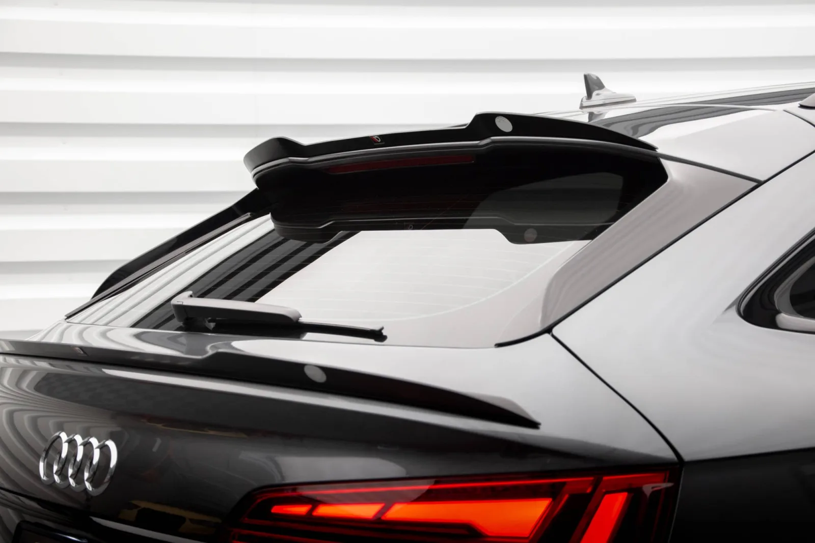 Upper Spoiler Extension compatible with Audi SQ5 / Q5 S-Line Sportback Mk2 Facelift