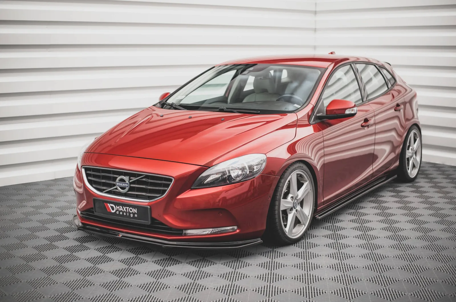 Front Splitter compatible with Volvo V40