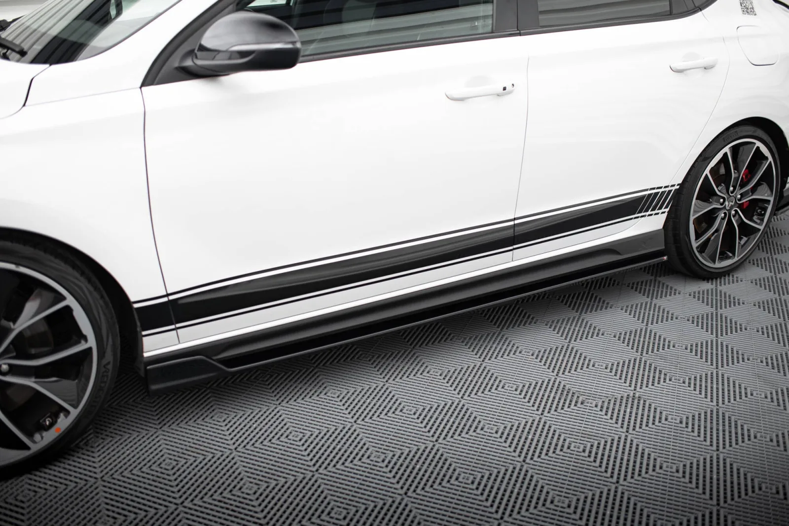 Side Skirts Diffusers V.5 compatible with Hyundai I30 N / N-Line Hatchback / Fastback Mk3 / Mk3 Facelift